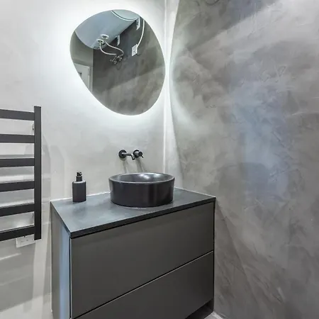 Loftnoir Spacious & Very Close To Seafront Appartement Sliema