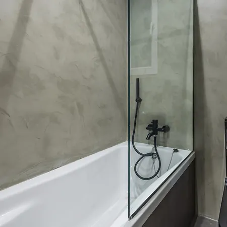 Loftnoir Spacious & Very Close To Seafront Apartman Sliema