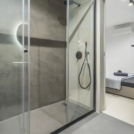 Loftnoir Spacious & Very Close To Seafront Apartman Sliema