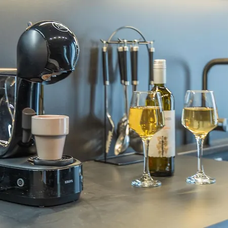 Loftnoir Spacious & Very Close To Seafront * Sliema