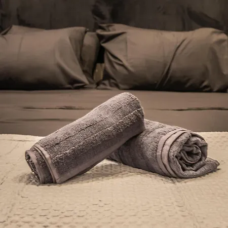 Appartement Loftnoir Spacious & Very Close To Seafront *