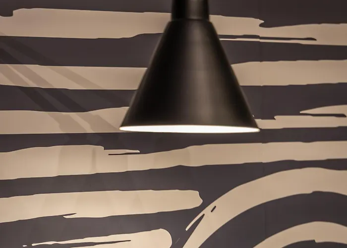 Loftnoir Spacious & Very Close To Seafront 아파트 슬리에마