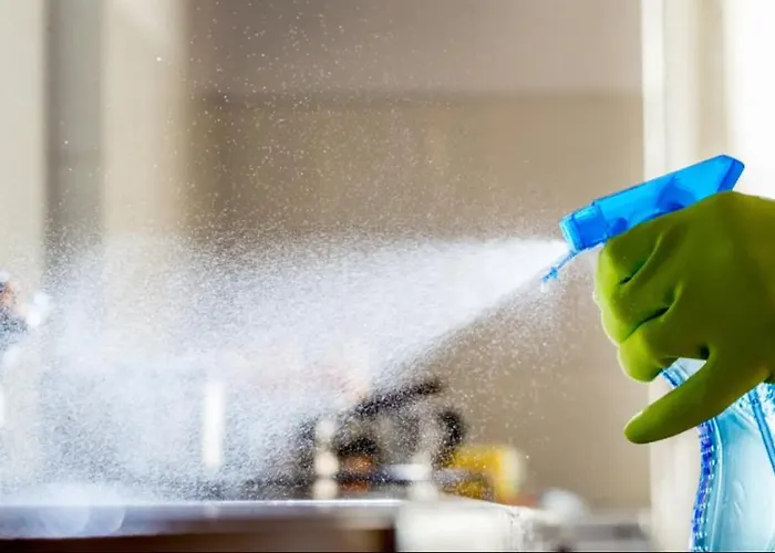 Loftnoir Spacious & Very Close To Seafront 슬리에마